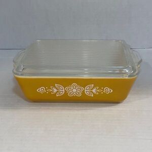 Vintage Pyrex Gold Butterfly Refrigerator Dish 0503 Ridged Glass Lid 1  1/2qt